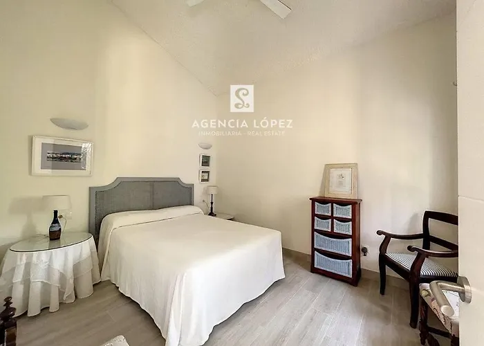 펜션 Alo By The Sea 에스테포나