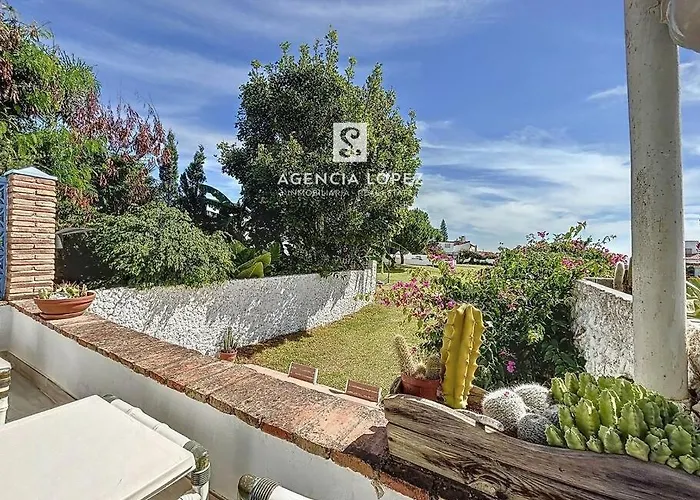 펜션 Alo By The Sea